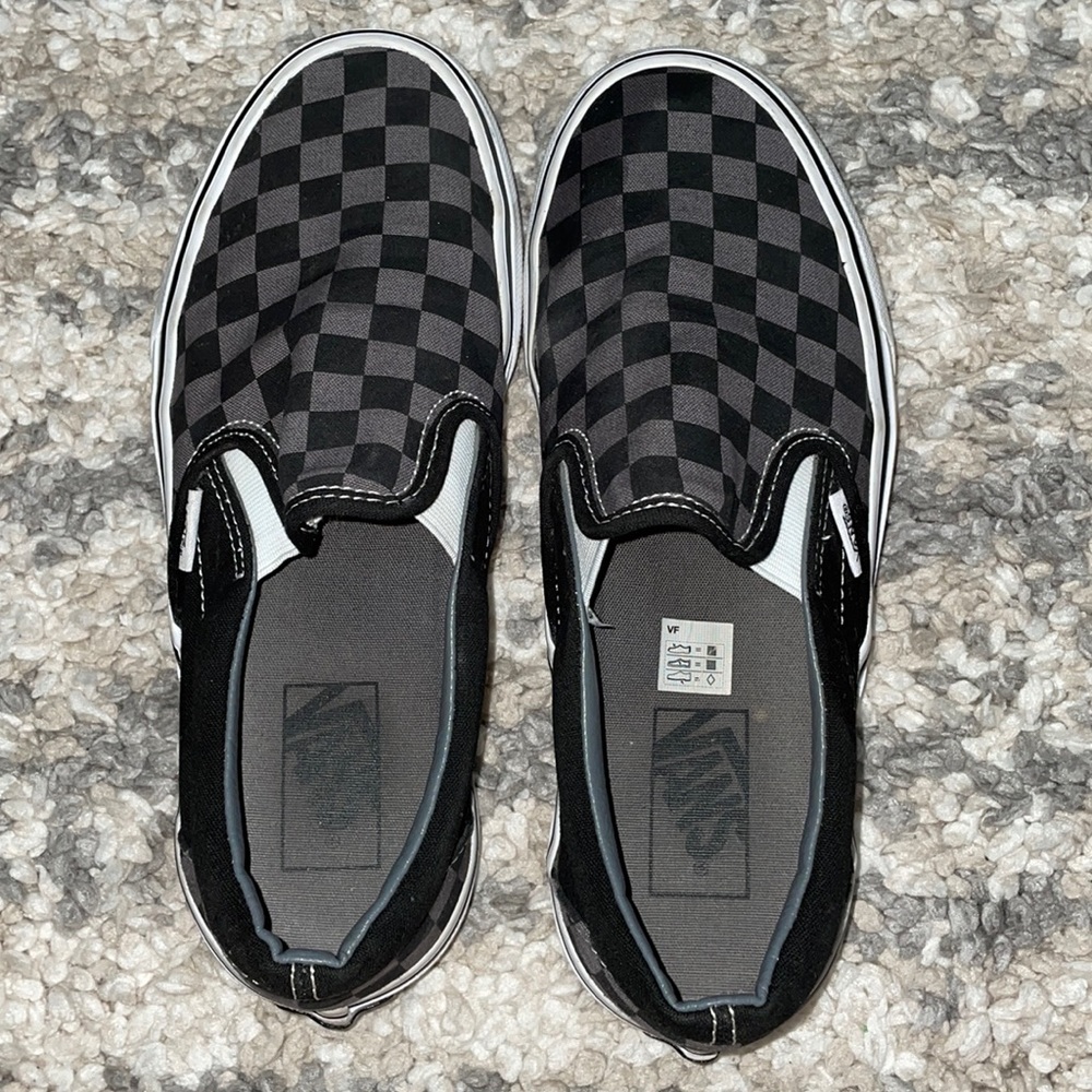 Womens black and gray checkered vans! Size 8, great condition.